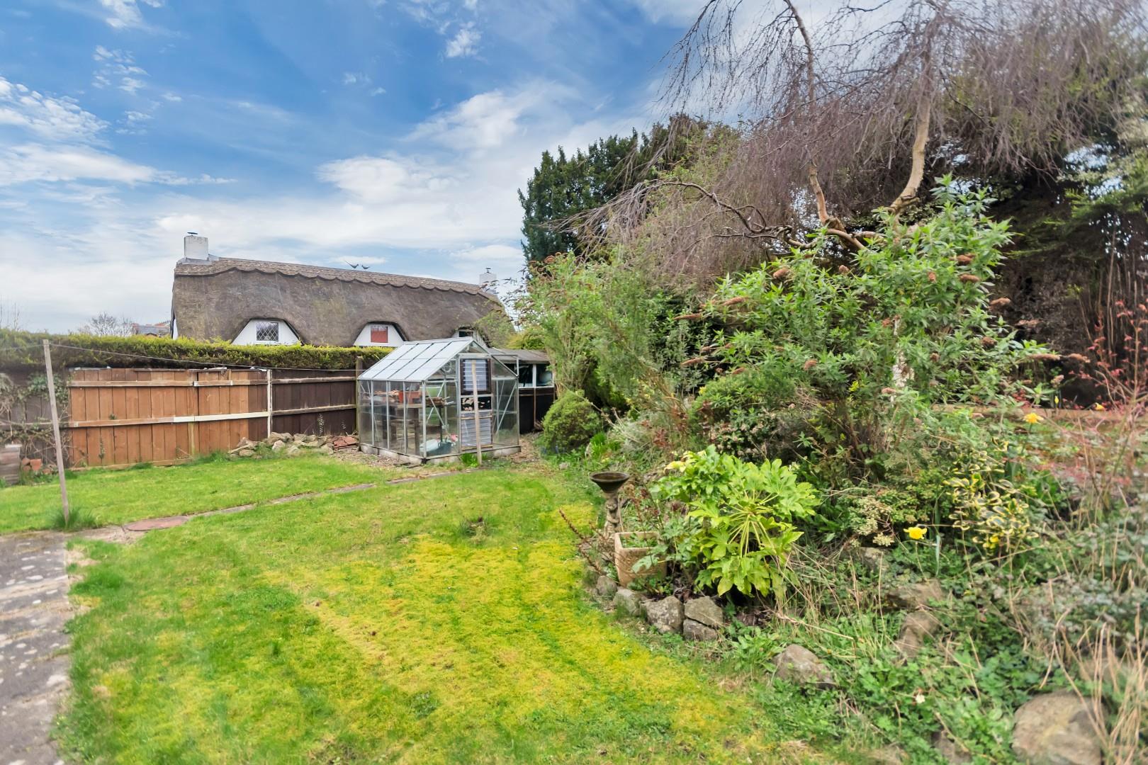 5 Holly View, Leighton Road, Welshpool, SY21 8LU Estate Agents